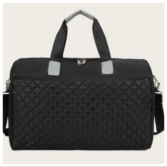 #47 The Perfect Quilted Travel Bag! - Picture 5 of 7